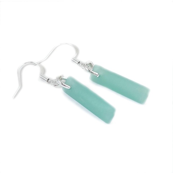 Earthlie Treasures Handmade Seaglass Dangle Earring in Sea green - Picture 5 of 5